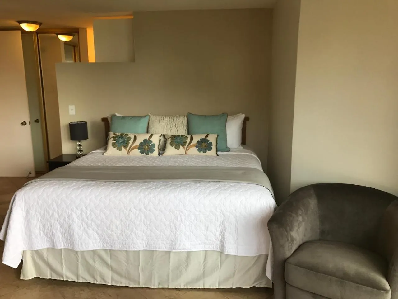 Kauhale Makai 430 - One Bedroom Condo Kihei